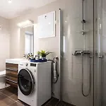 شقة Bright Top-floor With Sea View برغن