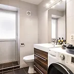 Bright Top-floor With Sea View شقة برغن