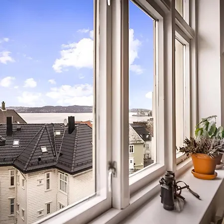 Bright Top-floor With Sea View Apartamento Bergen
