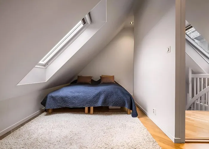 Bright Top-floor With Sea View Apartament